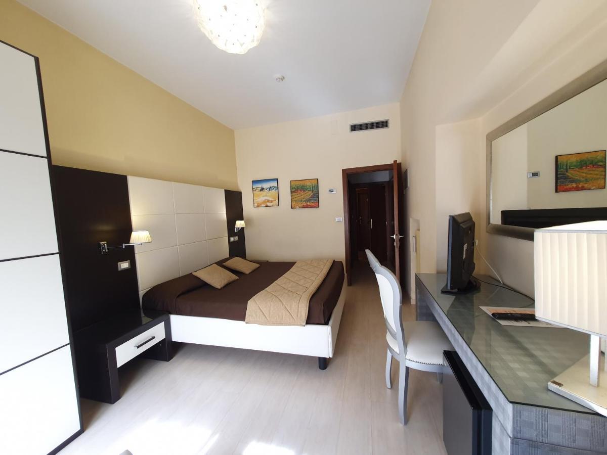 Hotel Continentale Αρέτσο Εξωτερικό φωτογραφία